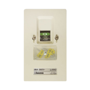 مفتاح تكييف داخل الحائط  26 امبير أبيض بيتشينو